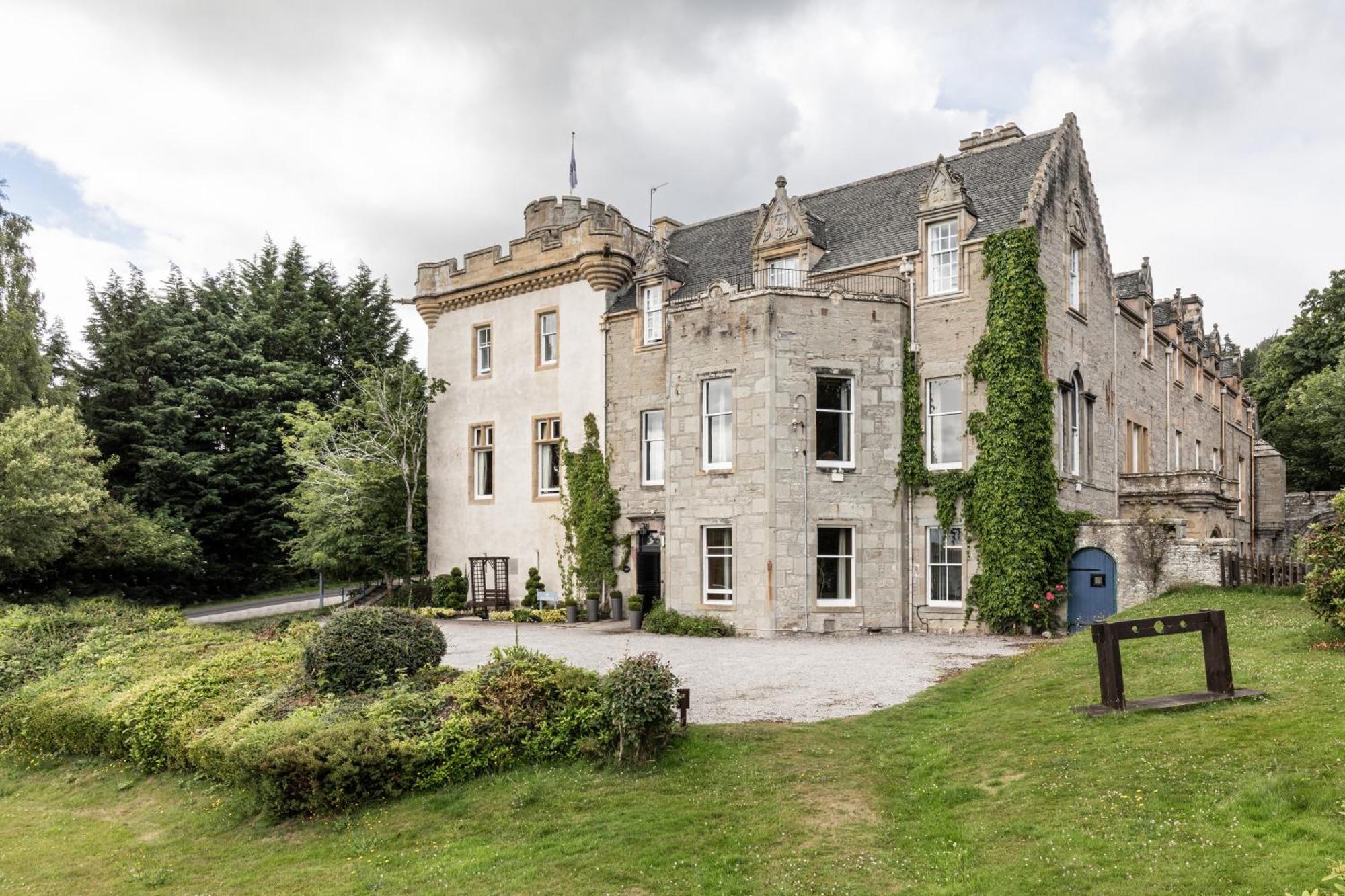 Tulloch Castle Hotel 'A Bespoke Hotel' Dingwall Exterior photo