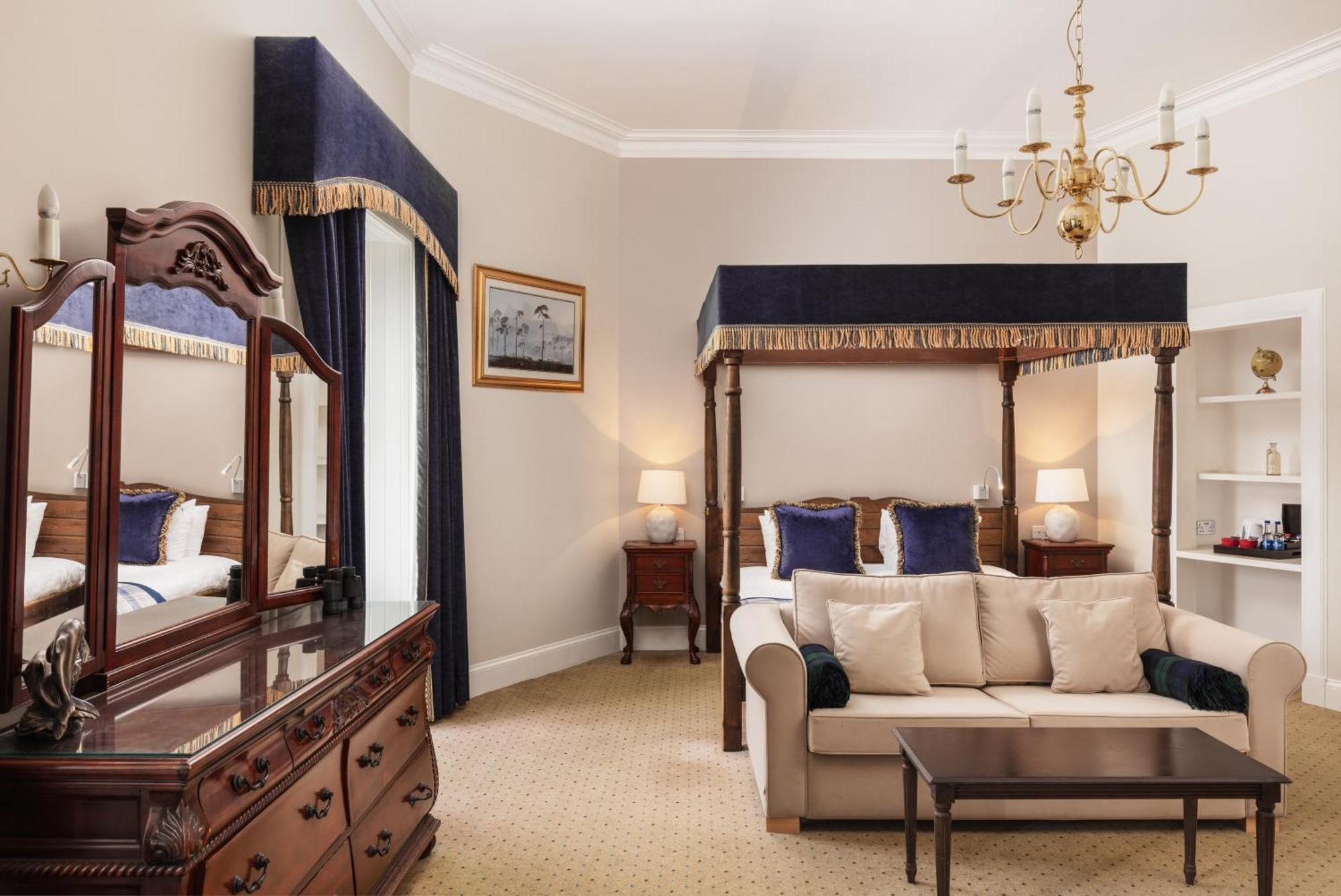 Tulloch Castle Hotel 'A Bespoke Hotel' Dingwall Exterior photo