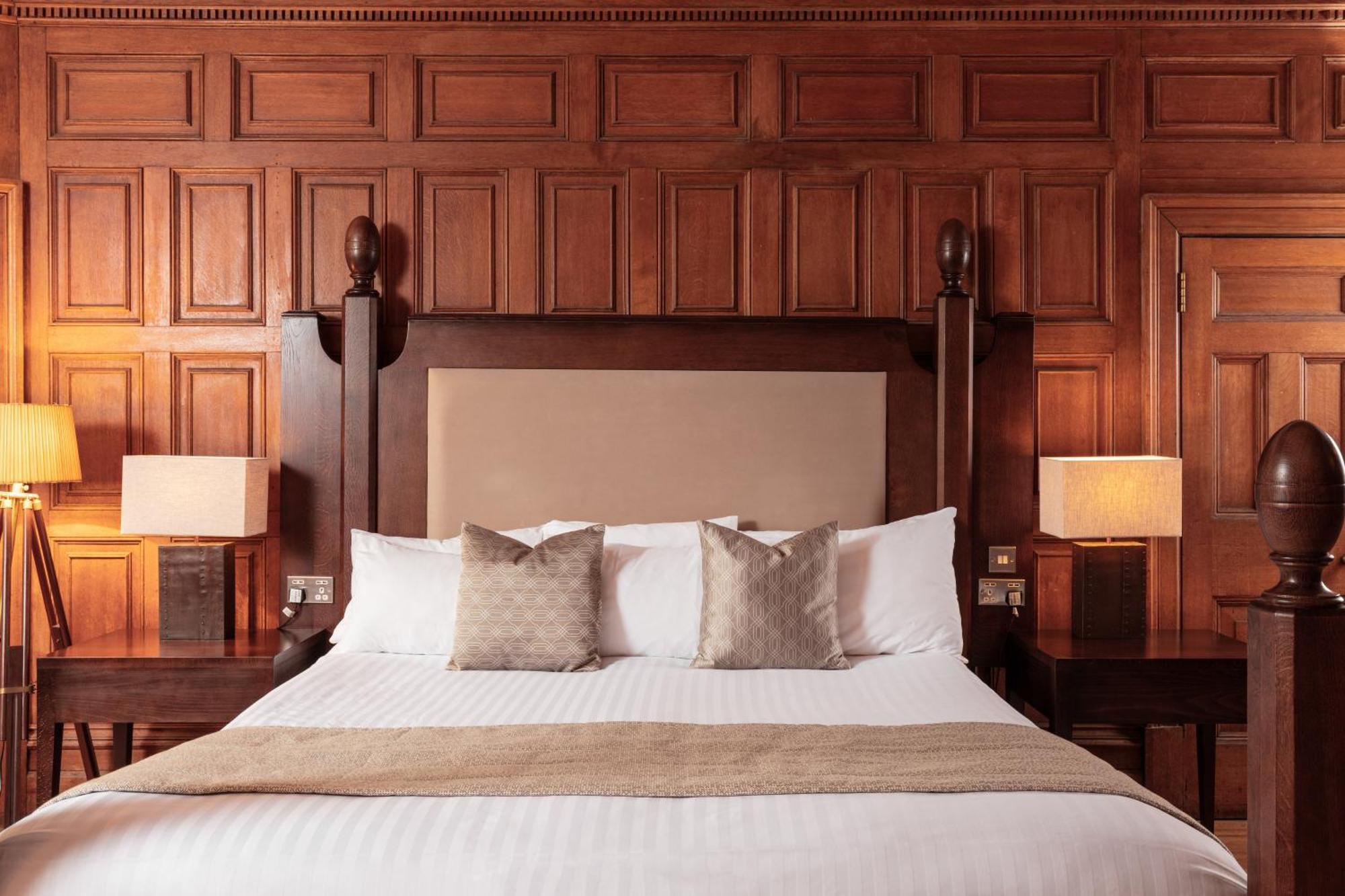 Tulloch Castle Hotel 'A Bespoke Hotel' Dingwall Exterior photo
