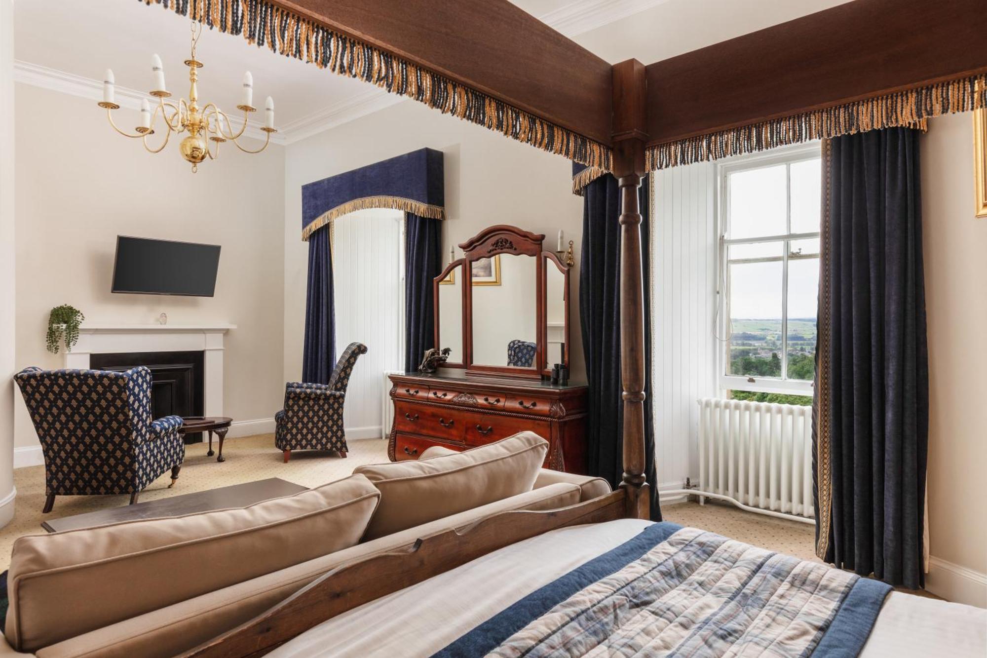 Tulloch Castle Hotel 'A Bespoke Hotel' Dingwall Exterior photo