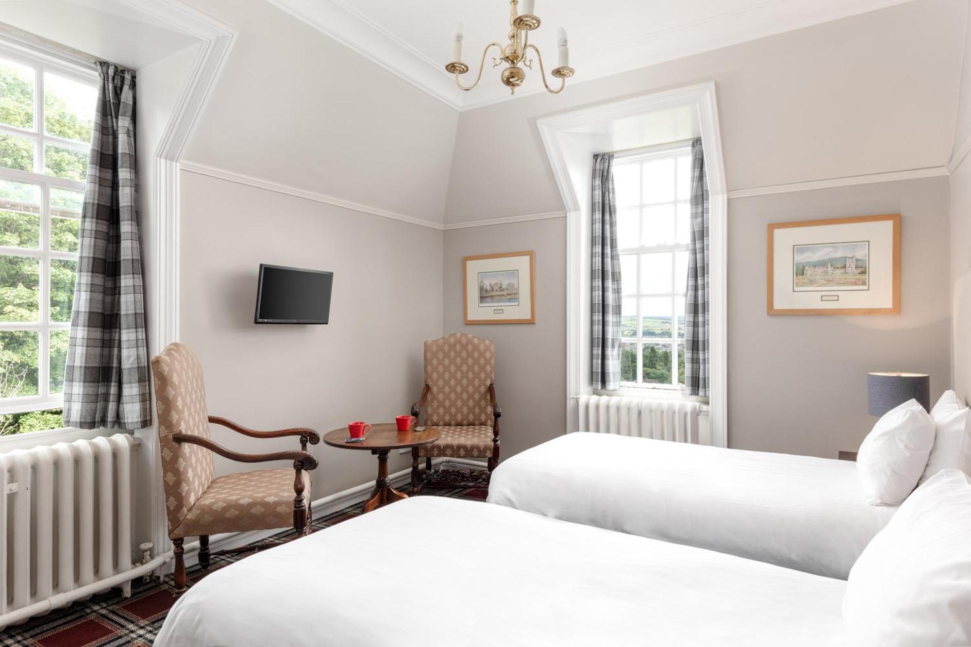 Tulloch Castle Hotel 'A Bespoke Hotel' Dingwall Exterior photo