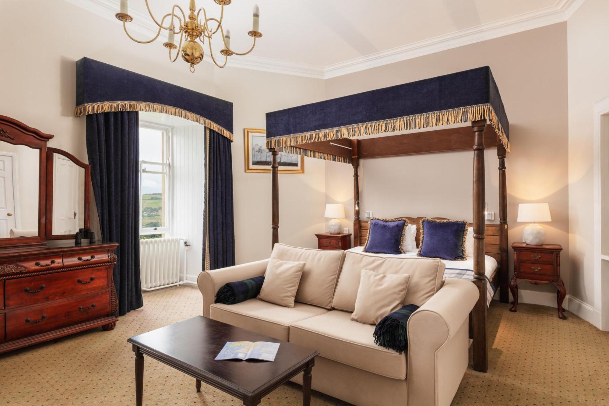 Tulloch Castle Hotel 'A Bespoke Hotel' Dingwall Exterior photo