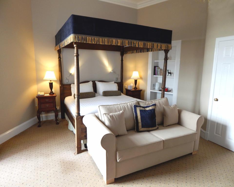 Tulloch Castle Hotel 'A Bespoke Hotel' Dingwall Exterior photo